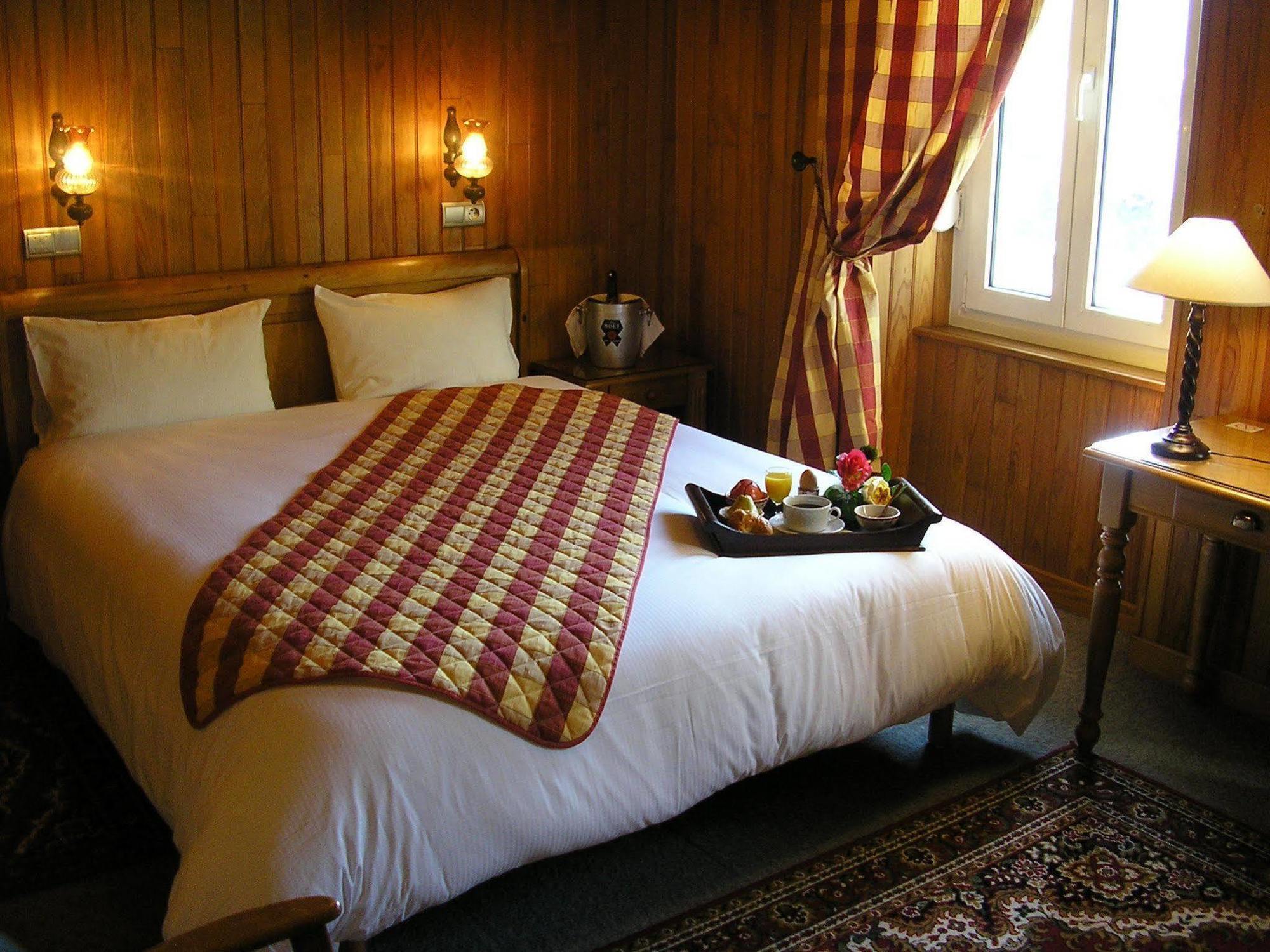 Logis Hotel Des Bains Gerardmer Exterior photo